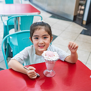Image - child eating ice cream